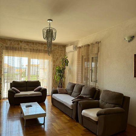 Apartment Adriana Traù Esterno foto
